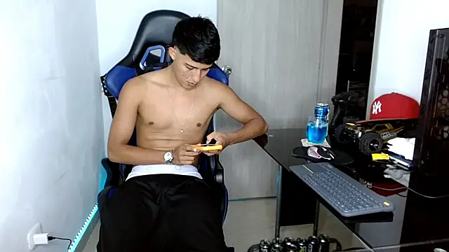 Snapshot of Juan_da01 chatting on March 8, 1:04 am Juan da01 online show from March 8, 1:04 am