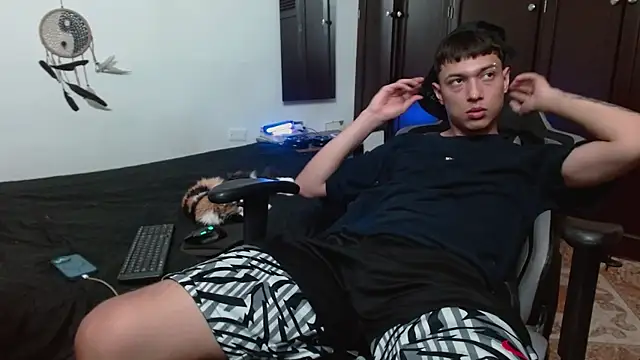 aaron blug online show from October 24, 10:22 pm