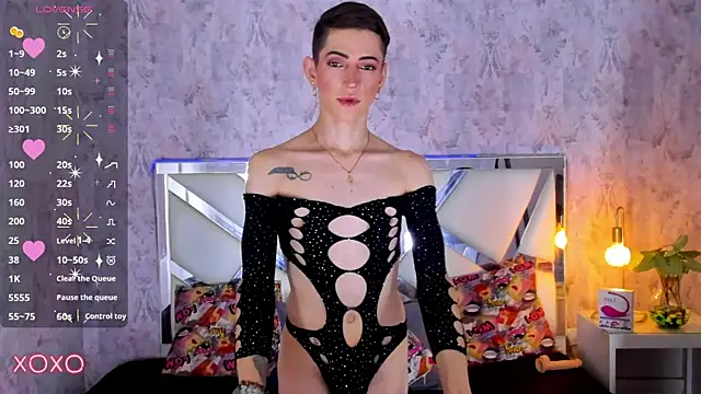 Snapshot of dominic_thailor chatting on October 17, 2:10 pm dominic thailor online show from October 17, 2:10 pm