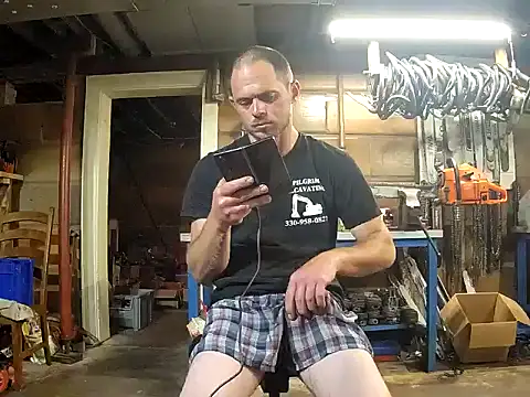 Bigoleslong98765 online show from April 20, 1:30 am