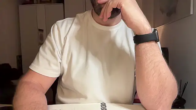 Mr Beef online show from February 8, 11:46 pm