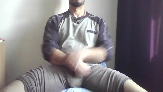 Snapshot of fl3xxx1 chatting on February 24, 9:53 am fl3xxx1 online show from February 24, 9:53 am