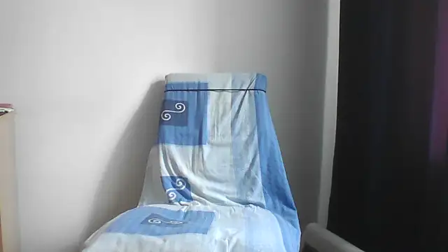 Snapshot of fl3xxx1 chatting on February 21, 9:34 am fl3xxx1 online show from February 21, 9:34 am