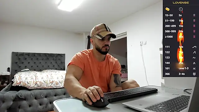 supermanboy94 online show from March 31, 6:04 am