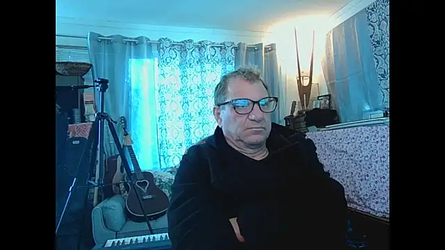 Snapshot of coryassman chatting on December 7, 8:27 pm coryassman online show from December 7, 8:27 pm