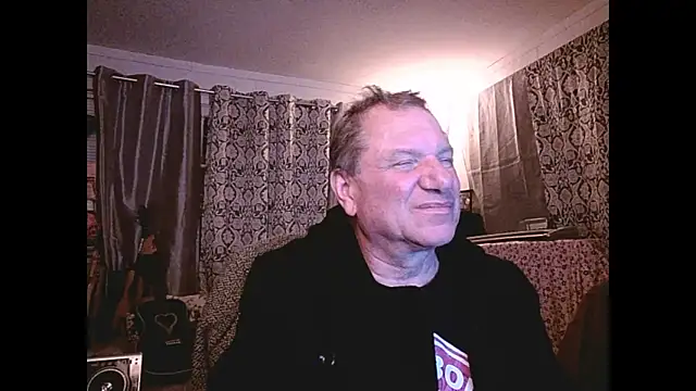 Snapshot of coryassman chatting on December 14, 4:34 am coryassman online show from December 14, 4:34 am