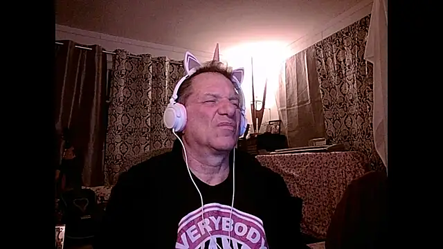 Snapshot of coryassman chatting on December 12, 10:02 am coryassman online show from December 12, 10:02 am