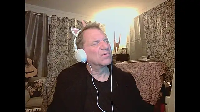 Snapshot of coryassman chatting on December 5, 12:22 pm coryassman online show from December 5, 12:22 pm