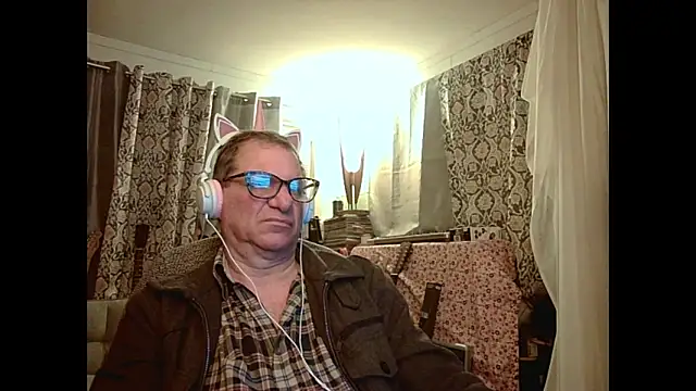 Snapshot of coryassman chatting on February 1, 12:37 pm coryassman online show from February 1, 12:37 pm
