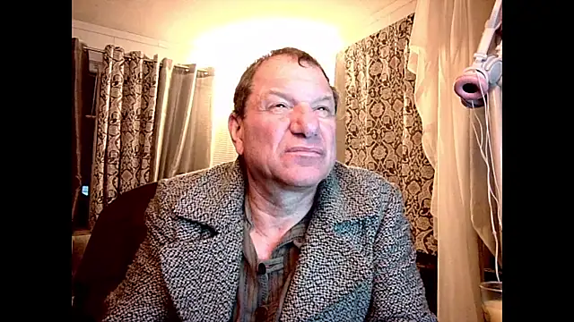 Snapshot of coryassman chatting on January 23, 9:39 am coryassman online show from January 23, 9:39 am