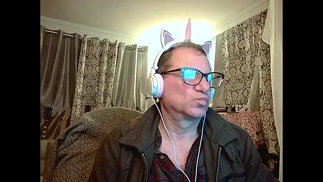 Snapshot of coryassman chatting on February 5, 8:11 am coryassman online show from February 5, 8:11 am