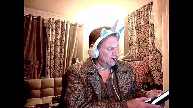 Snapshot of coryassman chatting on January 22, 7:46 am coryassman online show from January 22, 7:46 am