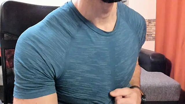 HotHunkTrainer online show from February 5, 9:16 am