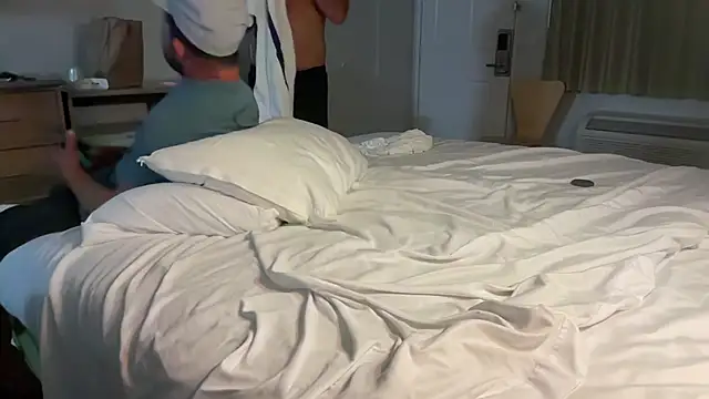 badboybrad11 online show from March 23, 7:25 am