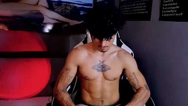 Thomas Fit1 online show from April 24, 8:22 pm