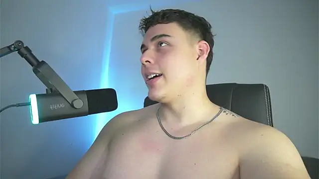 Snapshot of odin_blake chatting on February 27, 2:41 am odin blake online show from February 27, 2:41 am