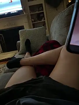 femgui69 online show from March 16, 9:24 am