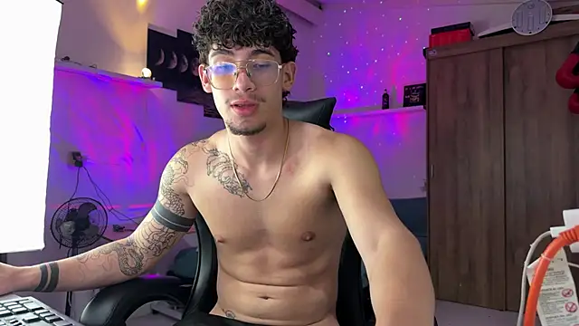 Kisan Smith online show from April 22, 4:30 am