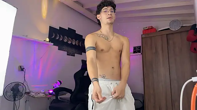 Kisan Smith online show from February 27, 3:51 am