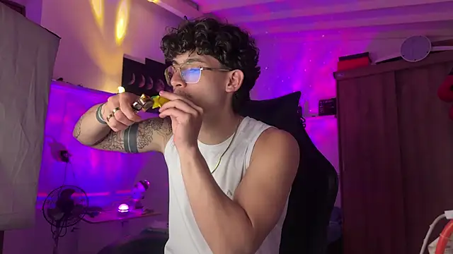 Kisan Smith online show from April 23, 4:39 am