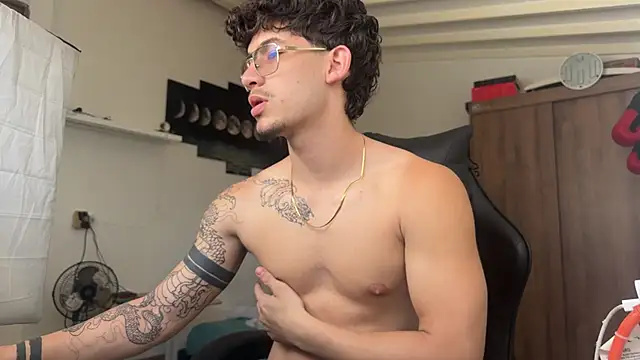 Kisan Smith online show from April 23, 3:03 pm