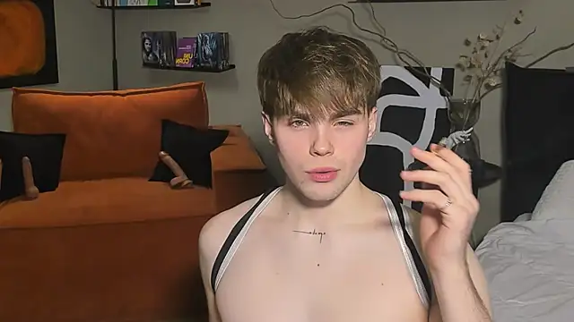 simonwnl online show from December 15, 7:55 pm