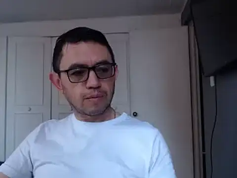 Diptongo online show from January 3, 2:19 pm