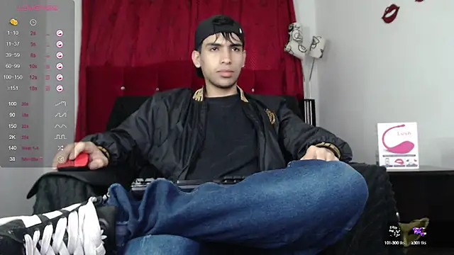 Snapshot of zack_thunder chatting on March 6, 11:58 am zack thunder online show from March 6, 11:58 am