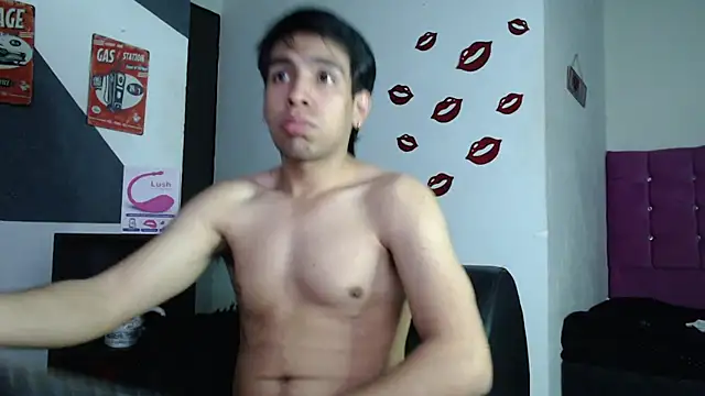 Snapshot of zack_thunder chatting on March 16, 12:11 pm zack thunder online show from March 16, 12:11 pm