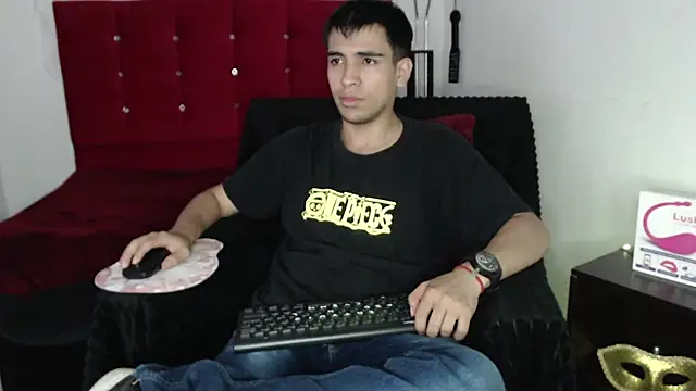 Snapshot of zack_thunder chatting on October 15, 2:24 pm zack thunder online show from October 15, 2:24 pm