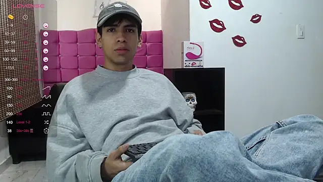Snapshot of zack_thunder chatting on January 17, 12:21 pm zack thunder online show from January 17, 12:21 pm