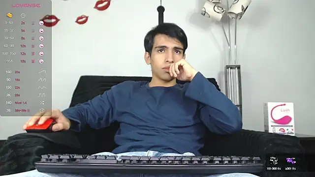 Snapshot of zack_thunder chatting on January 27, 12:26 pm zack thunder online show from January 27, 12:26 pm