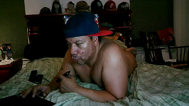 Snapshot of pimpdaddy4ever chatting on January 1, 7:30 am pimpdaddy4ever online show from January 1, 7:30 am