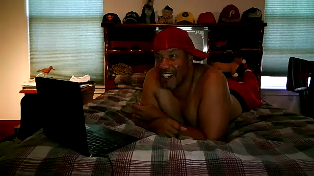 Snapshot of pimpdaddy4ever chatting on October 9, 6:13 pm pimpdaddy4ever online show from October 9, 6:13 pm