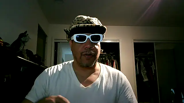 Snapshot of pimpdaddy4ever chatting on March 22, 11:42 pm pimpdaddy4ever online show from March 22, 11:42 pm