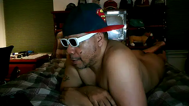 Snapshot of pimpdaddy4ever chatting on February 10, 7:26 am pimpdaddy4ever online show from February 10, 7:26 am