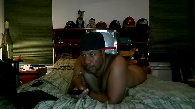 Snapshot of pimpdaddy4ever chatting on September 11, 1:37 am pimpdaddy4ever online show from September 11, 1:37 am