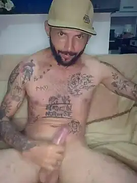 Leonpicudo online show from January 18, 2:07 am