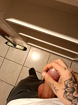 YoungDick25 online show from April 1, 2:02 am