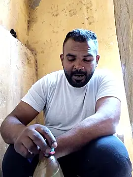 ListedLoin online show from April 23, 10:09 am