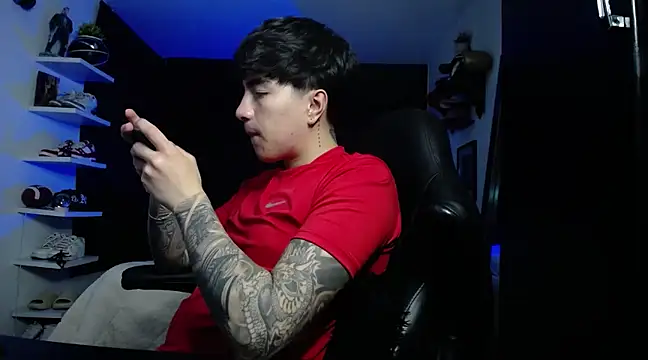 Snapshot of jung_dragon chatting on January 5, 3:00 am jung dragon online show from January 5, 3:00 am