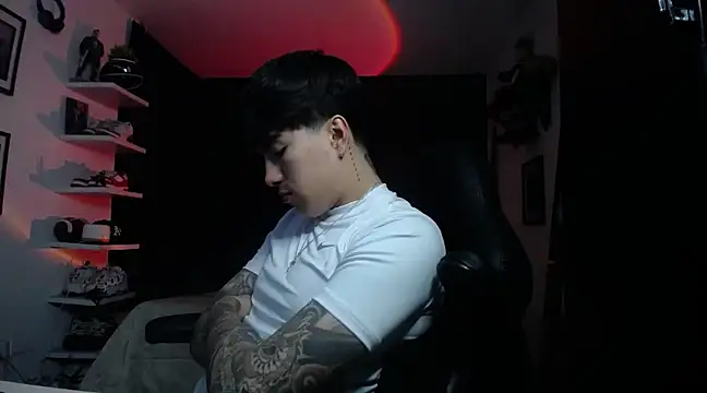 Snapshot of jung_dragon chatting on December 7, 3:04 am jung dragon online show from December 7, 3:04 am