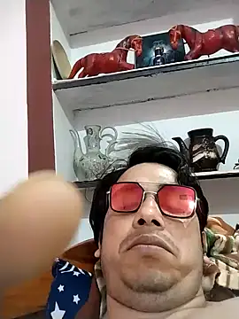 roadtucker123 online show from February 20, 4:36 pm