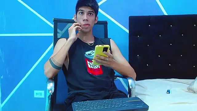 jhony-sex online show from March 8, 8:29 am