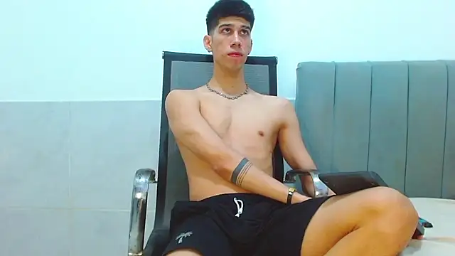 jhony-sex online show from April 2, 7:16 am