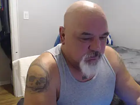 Snapshot of Newfiesausage1972 chatting on December 8, 12:52 pm Newfiesausage1972 online show from December 8, 12:52 pm