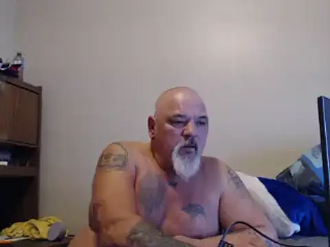 Snapshot of Newfiesausage1972 chatting on December 13, 1:44 pm Newfiesausage1972 online show from December 13, 1:44 pm