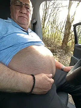 biggandybig online show from April 6, 3:13 pm