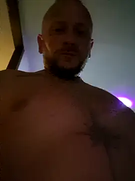 RomWoolf online show from September 17, 9:38 pm