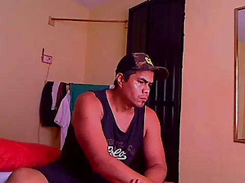 Snapshot of lozter345 chatting on September 22, 9:36 pm lozter345 online show from September 22, 9:36 pm